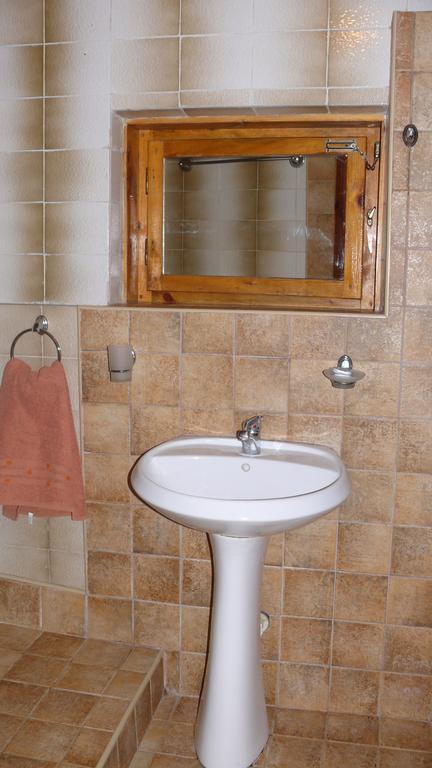 Villa Climate Guest House فارنا الغرفة الصورة