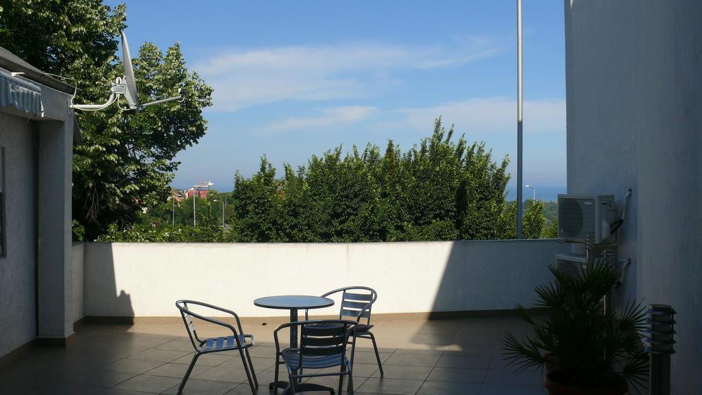 Villa Climate Guest House فارنا الغرفة الصورة